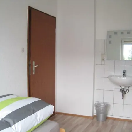 Haus-dorfidyll *